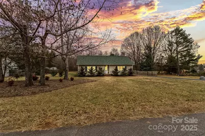 2590 Pierson Street, Newton, NC 28658 - Photo 1