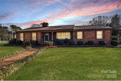 401 Kenwood Avenue, Cherryville, NC 28021 - Photo 1