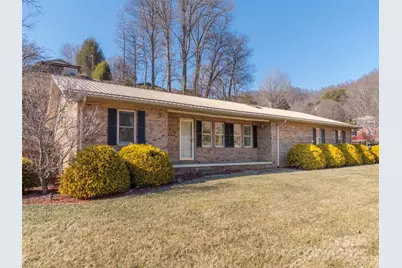 163 Gateway Street, Waynesville, NC 28785 - Photo 1