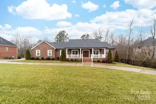 2865 Scarborough Ct, Gastonia, NC 28054 - Photo 1
