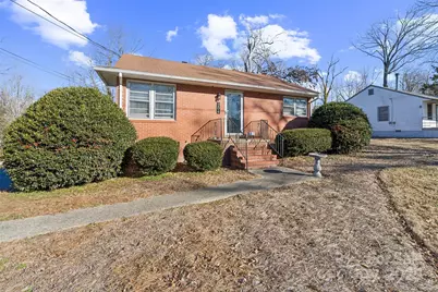 206 Mendenhall Road, Jamestown, NC 27282 - Photo 1