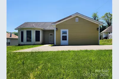 979 W Chapel Road, Asheville, NC 28803 - Photo 1