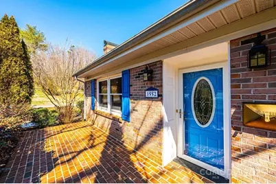 1552 10th Street Place NW, Hickory, NC 28601 - Photo 1