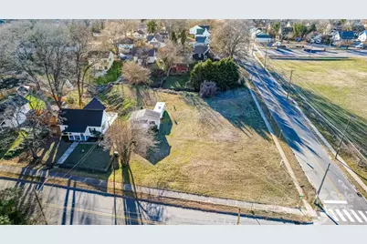 611 W Second Avenue, Gastonia, NC 28052 - Photo 1