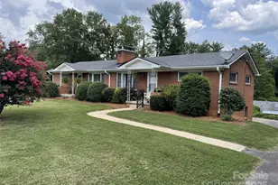 114 Arco Rd, Asheville, NC 28805 - Photo 1