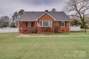 204 Julia Ave, Belmont, NC 28012 - Photo 1