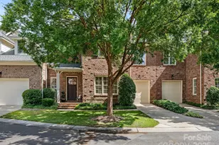 261 Crownsgate Ct, Charlotte, NC 28207 - Photo 1