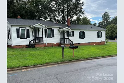 623 W Iredell Avenue, Mooresville, NC 28115 - Photo 1