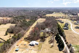 1456 N Main St, Kernersville, NC 27284 - Photo 1