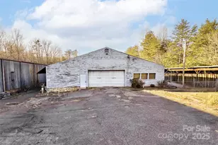 314 Burke Dr, Morganton, NC 28655 - Photo 1