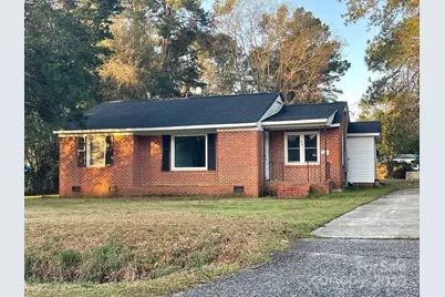 407 Dogwood Circle, Cheraw, SC 29520 - Photo 1