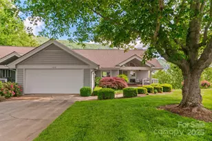 135 Oakcrest Ln, Waynesville, NC 28786 - Photo 1