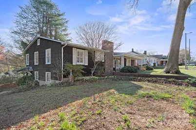 709 S Cedar Street, Lincolnton, NC 28092 - Photo 1