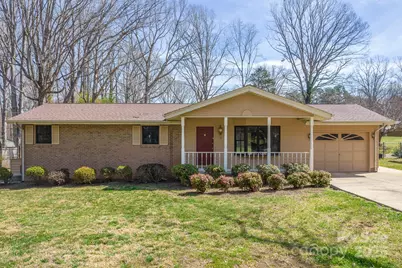1630 26th Street NE, Hickory, NC 28601 - Photo 1