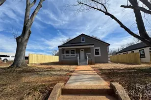 702 E Grover St, Shelby, NC 28150 - Photo 1