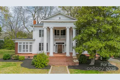 8425 E Franklin Street, Mount Pleasant, NC 28124 - Photo 1