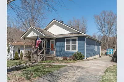 206 Meadow Street, Waynesville, NC 28786 - Photo 1