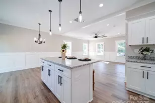 4731 Whispering Oaks Dr, Charlotte, NC 28213 - Photo 1