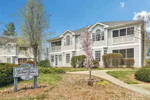 189 Ewbank Garden Dr, Hendersonville, NC 28791 - Photo 1