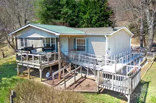 27 Venice Pl, Canton, NC 28716 - Photo 1