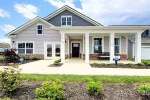 51 Silverthorne Ct, Hendersonville, NC 28792 - Photo 1