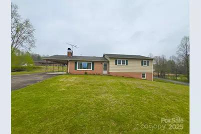 2348 W Lenoir Drive, Lenoir, NC 28645 - Photo 1