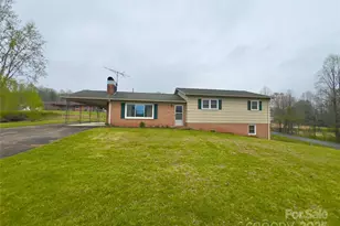 2348 W Lenoir Dr, Lenoir, NC 28645 - Photo 1