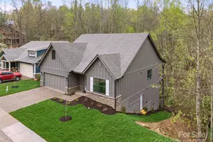 31 Hogans View Cir, Hendersonville, NC 28739 - Photo 1