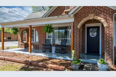 2701 N Main Avenue, Newton, NC 28658 - Photo 1