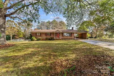 3320 28th Street NE, Hickory, NC 28601 - Photo 1