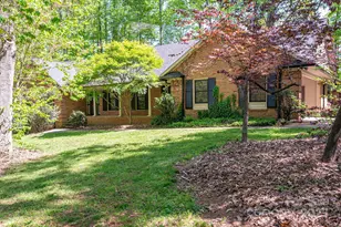 1058 General Hoke Dr, Lincolnton, NC 28092 - Photo 1