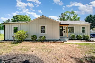 504 N Hawthorne St, Mount Holly, NC 28120 - Photo 1