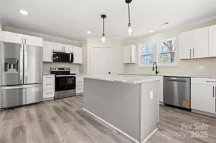 6525 Kershaw Camden Hwy, Heath Springs, SC 29058 - Photo 1