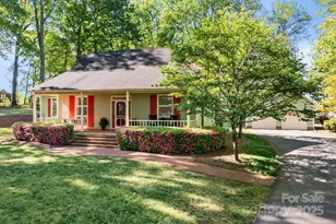 101 Blueberry Hill Dr, Statesville, NC 28625 - Photo 1