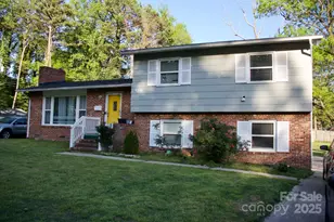 920 Squirrel Hill Rd, Charlotte, NC 28213 - Photo 1