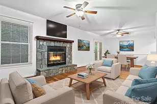 802 Parkway Vista Dr, Asheville, NC 28805 - Photo 1