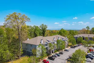 400 Vista Lake Dr, Candler, NC 28715 - Photo 1