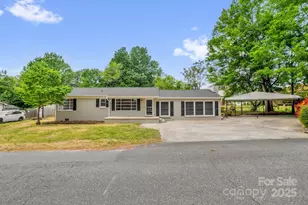 105 N Baldwin Ave, Kannapolis, NC 28083 - Photo 1