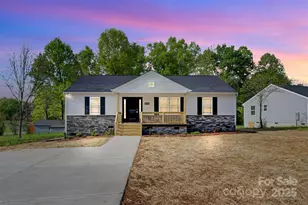 3315 15th Ave SW, Hickory, NC 28602 - Photo 1