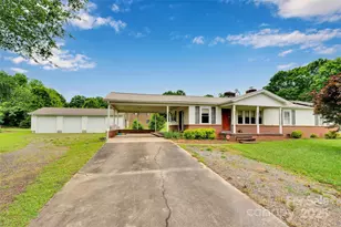 543 18th St NW, Hickory, NC 28601 - Photo 1