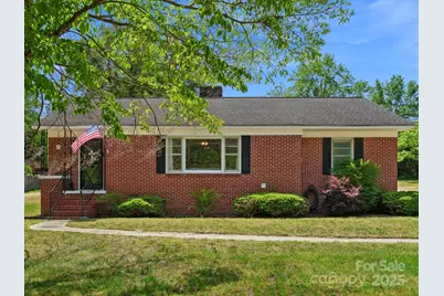 613 W Pine Street, Kershaw, SC 29067 - Photo 1