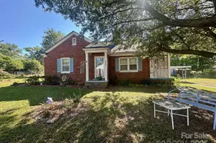 6585 White St, Kershaw, SC 29067 - Photo 1