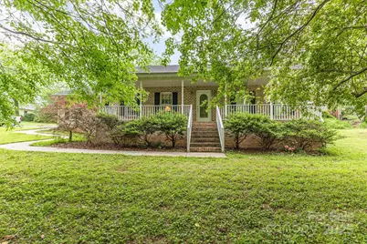 302 6th Street SW, Conover, NC 28613 - Photo 1