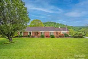 24 Beaumont Dr, Hendersonville, NC 28739 - Photo 1