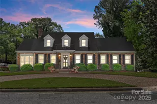 222 E Carter St, Lincolnton, NC 28092 - Photo 1