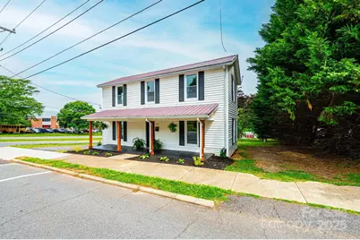 210 W 15th Street, Newton, NC 28658 - Photo 1