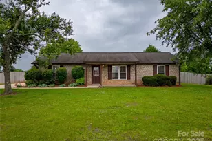 133 Pheasant Run Rd, Troutman, NC 28166 - Photo 1