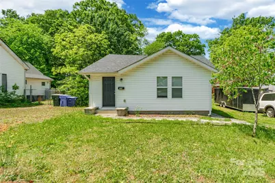 211 E McNeely Avenue, Mooresville, NC 28115 - Photo 1