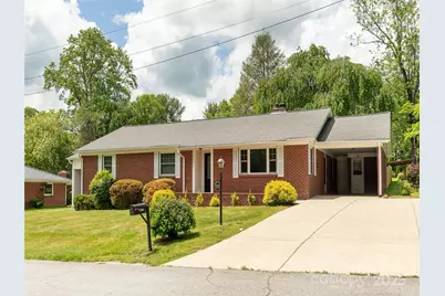 1101 Cherokee Drive, Hendersonville, NC 28739 - Photo 1