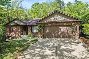 542 Soquili Dr, Brevard, NC 28712 - Photo 1